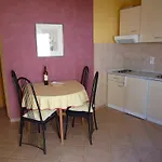 Helena Apartamento