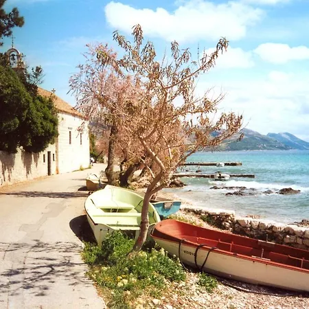 Διαμέρισμα Helena